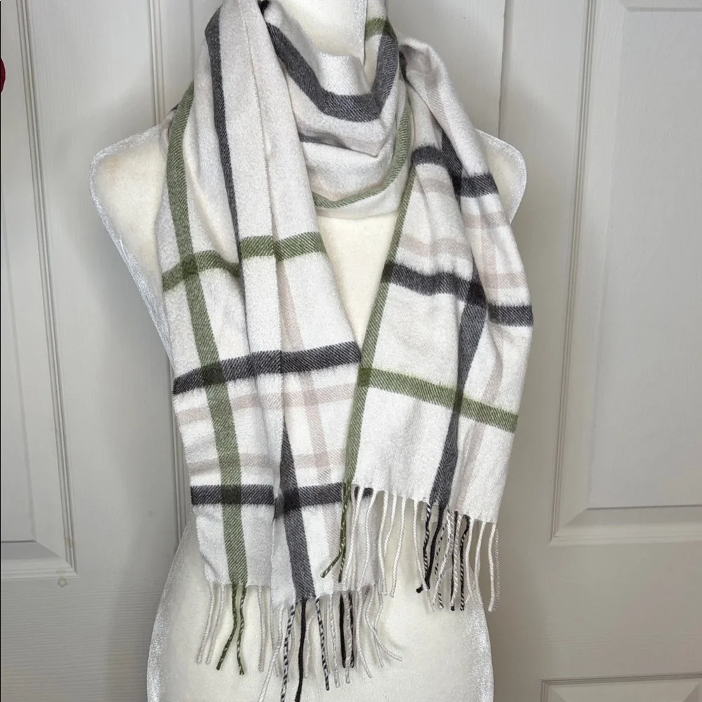 Charter Club Cashmere Green and White Plaid cashmere Scarf
